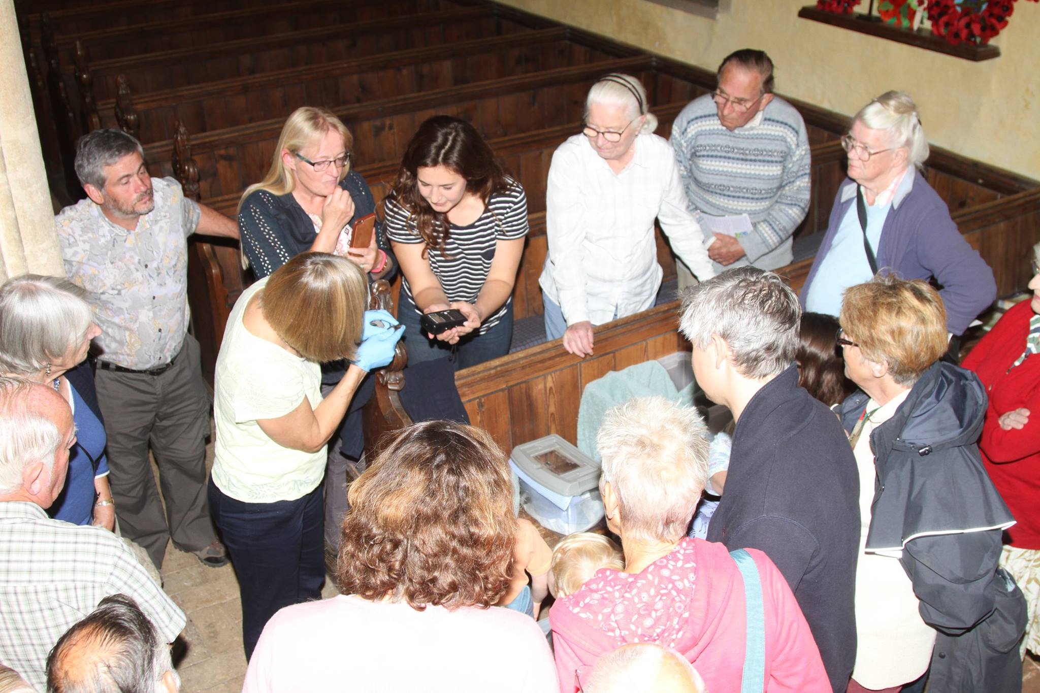 showing people captive bats
