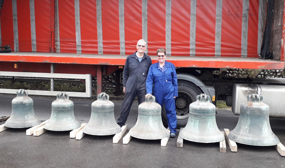 guy-and-sue-morton-with-the-bells