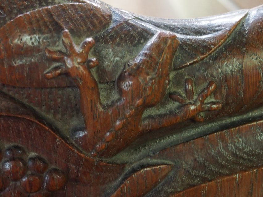 Hingham Pews 04