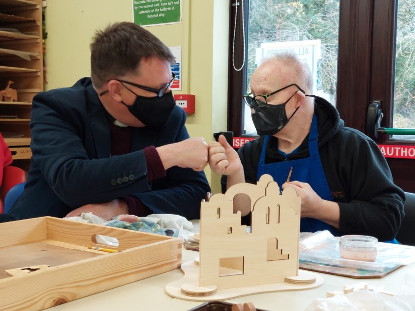Bishop Graham Bowthorpe visit 02
