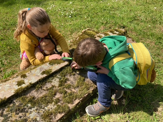 Children enjoying the burial ground safari